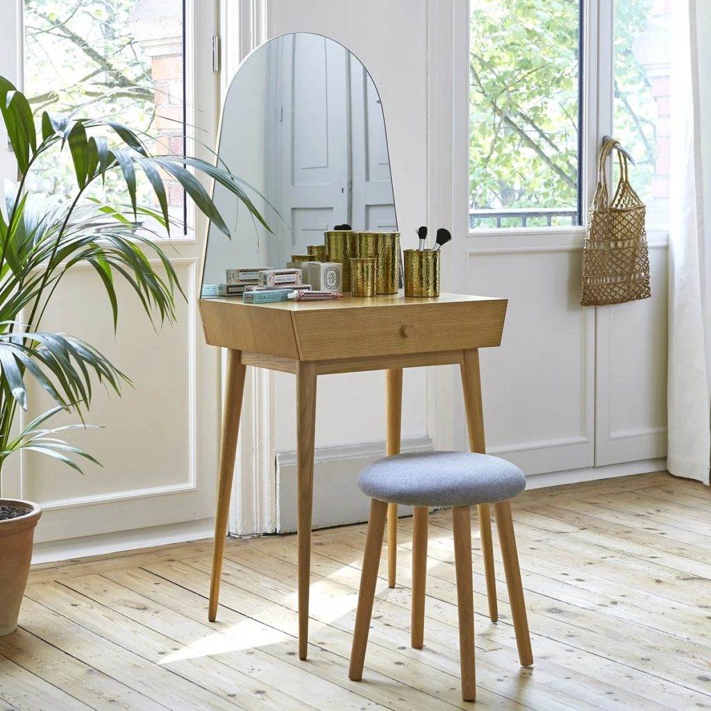 Coiffeuse meuble pas cher avec miroir et moderne 