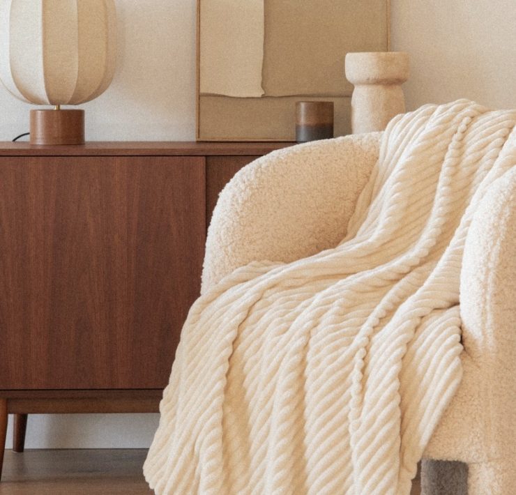 plaids-hiver-2024-2025-maisons-monde