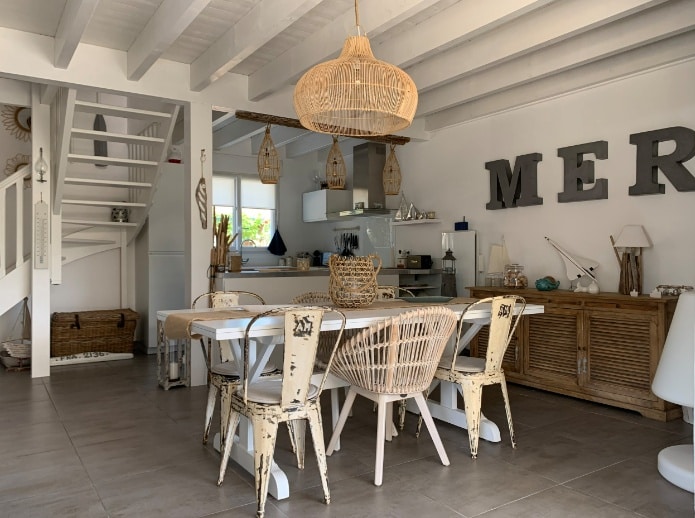 salle-manger-bord-mer-inspi