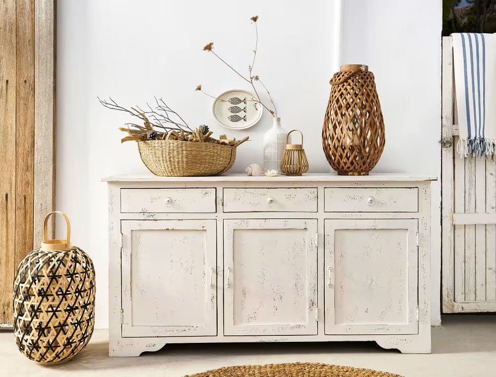 buffet-blanc-vieilli-bord-mer