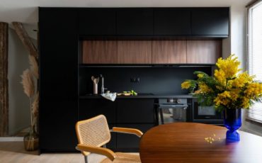 cuisine-noir-bois-plum