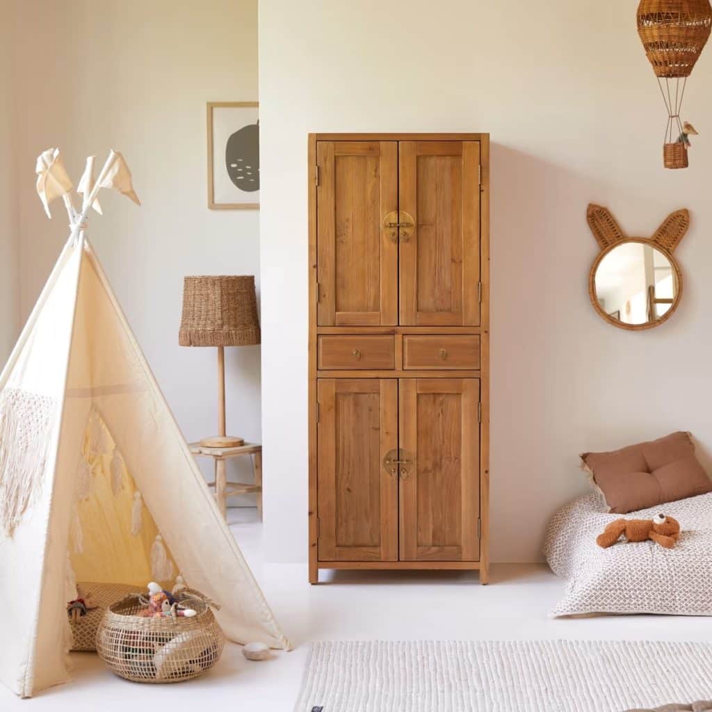 armoire-ancienne-bois-enfant