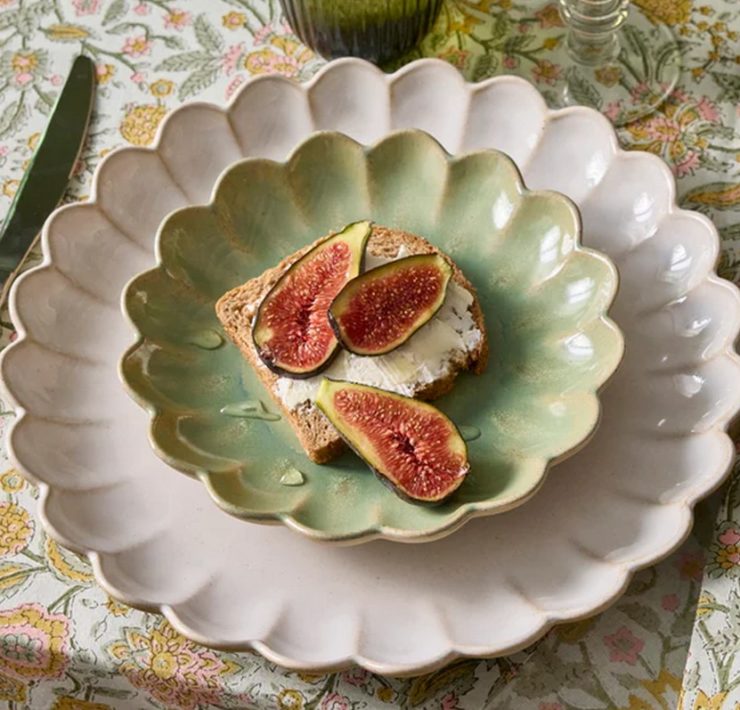 assiettes-fleurs-festonnees