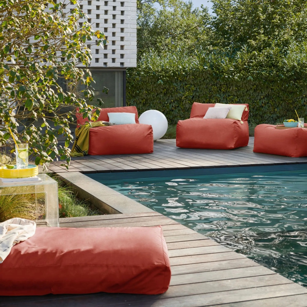 pouf-bille-bord-piscine