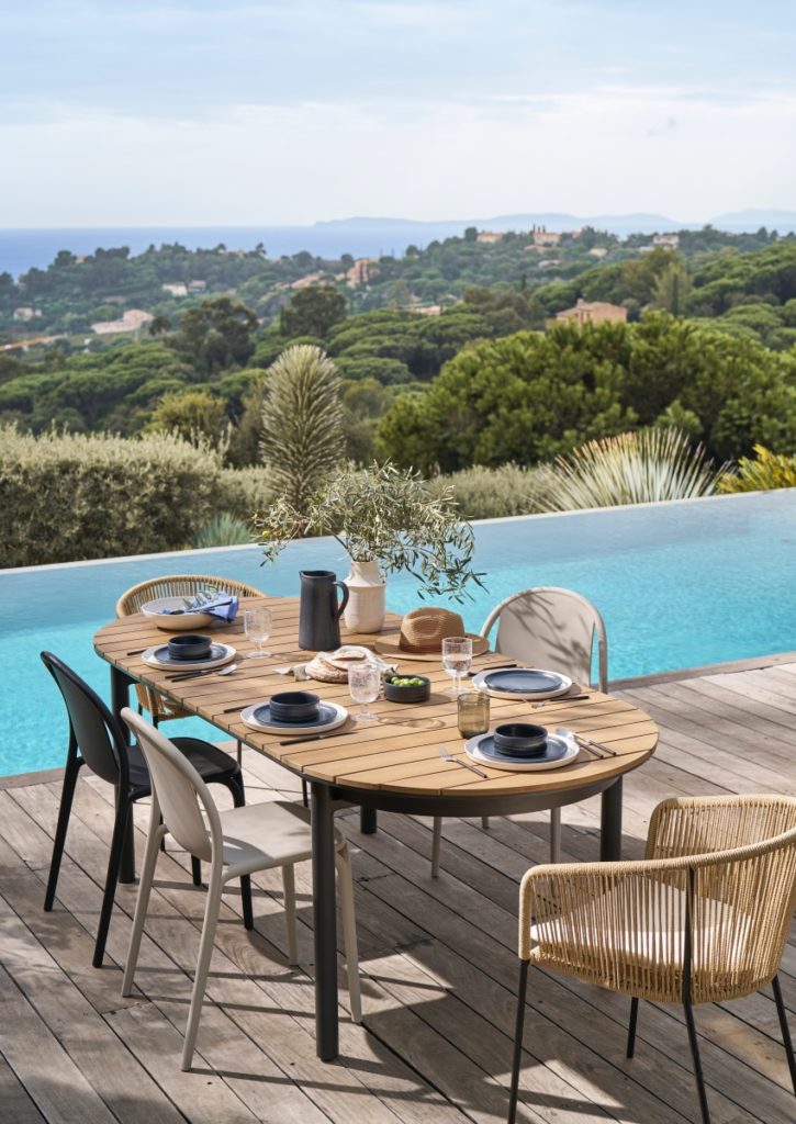 table-jardin-bois-laredoute