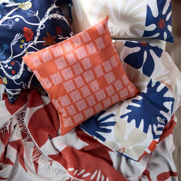 coussin-rouge-ikea