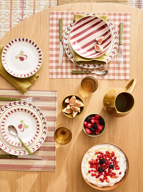 casa-del-sol-table-catalogue-printemps-ete-2026-la-redoute-interieurs2