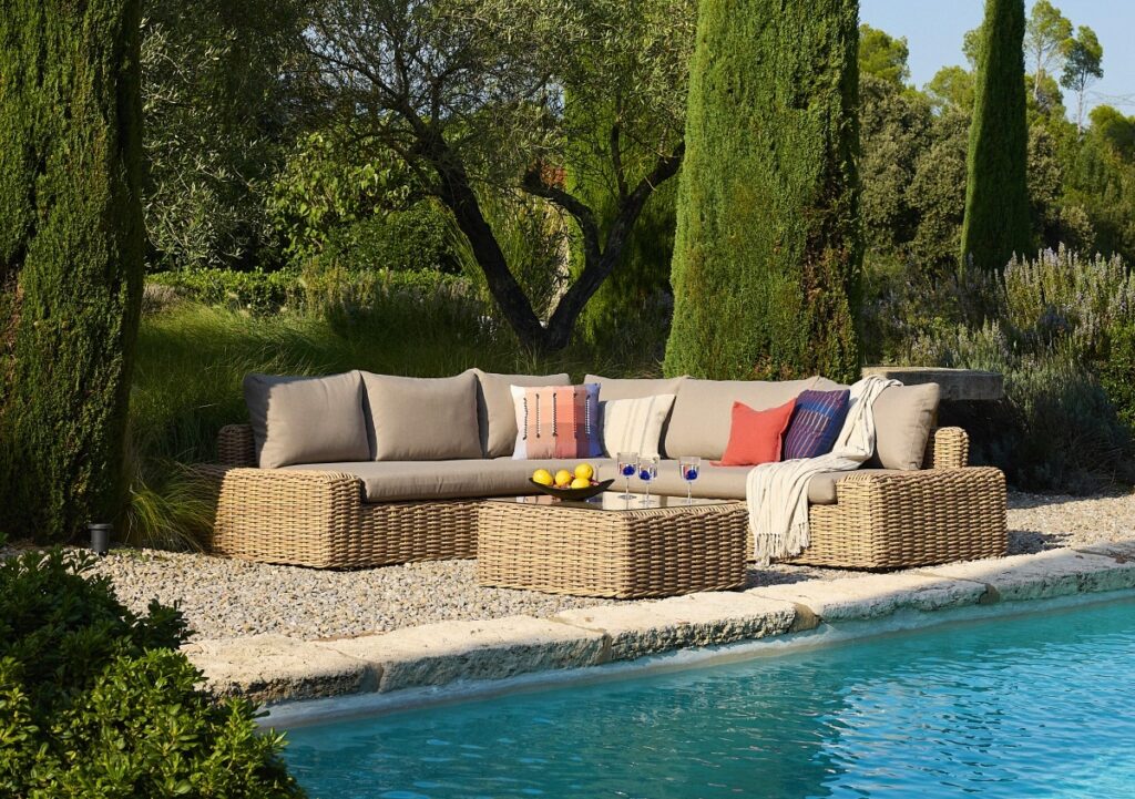 salon-jardin-resine-tressee-maisons-monde