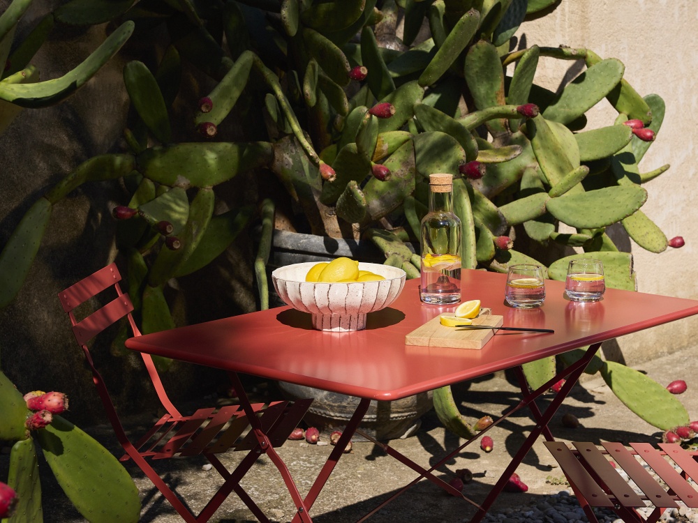 table-jardin-guionguette-maisons-monde
