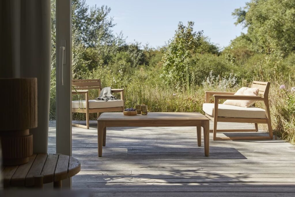 salon-jardin-bois-teck-ou-acacia