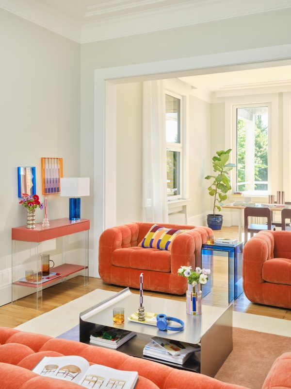 Fauteuil PIETA, Bout de canapé MENDO, Table basse LEIRA, Console ELA,Lampe BIMO